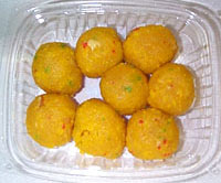 http://www.indianfoodforever.com/images/boondi-ladoo.jpg